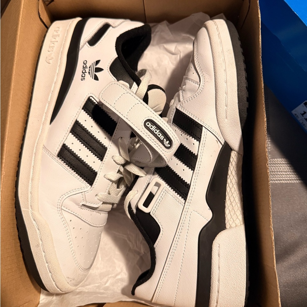 Adidas Forum Low- men size 11